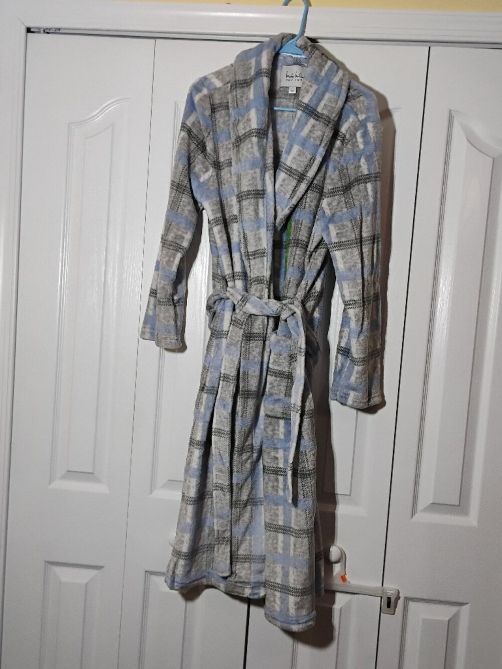 Nicole Miller New York Plaid Plush Fleece Robe - Blue & Gray Size L